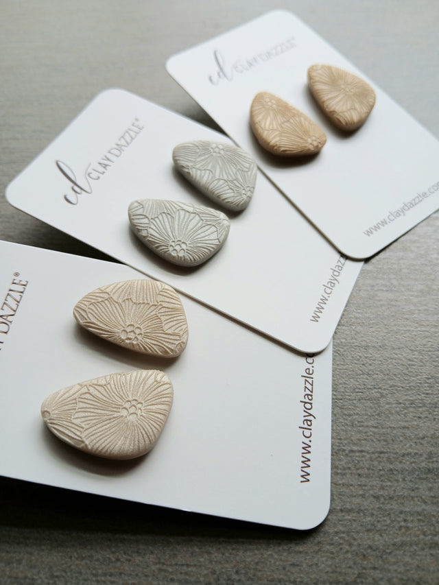 STELLA Studs (Sm, Flower Texture)