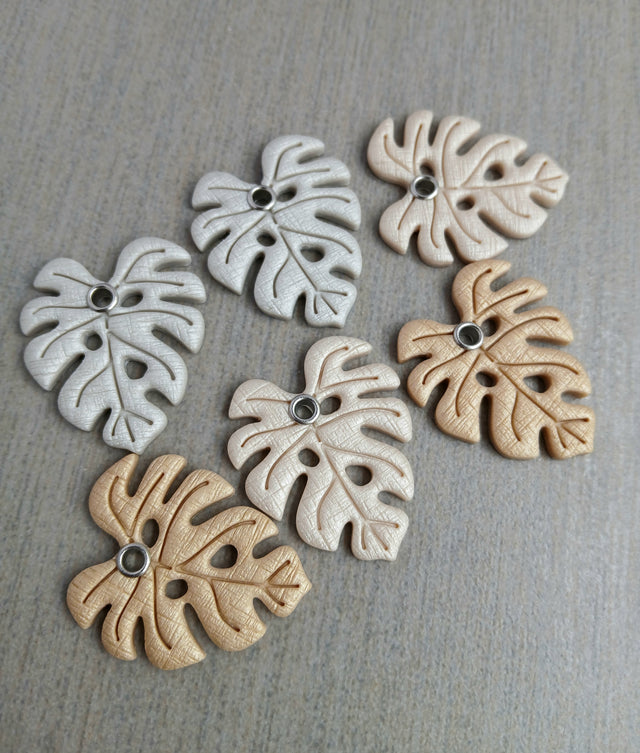 MONSTERA Huggie Hoops